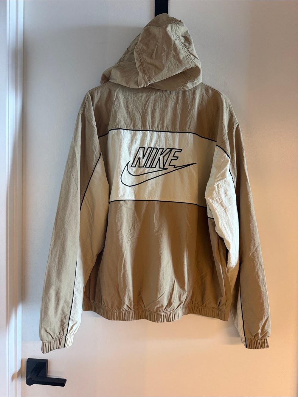 Nike Men's Beige Hooded Windbreaker with Contrast Piping - Picture 4 of 7